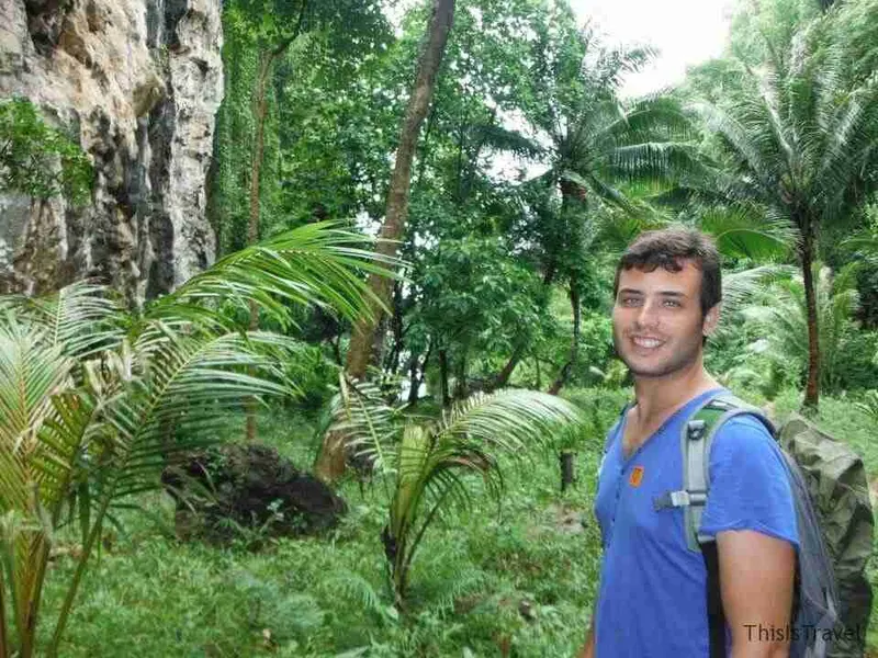 Kike en la selva del Paradise Island