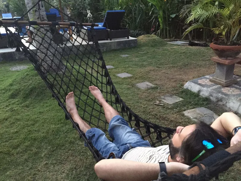 kike modo relax en la hamaca