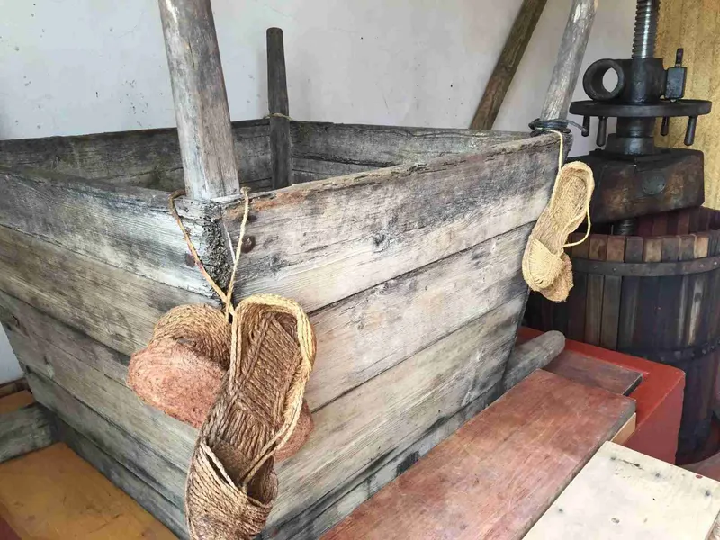 tanque tradicional para pisar uva