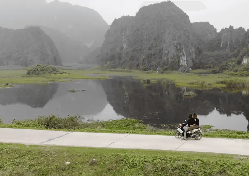 Recorriendo en moto zona Ninh Binh, Vietnam