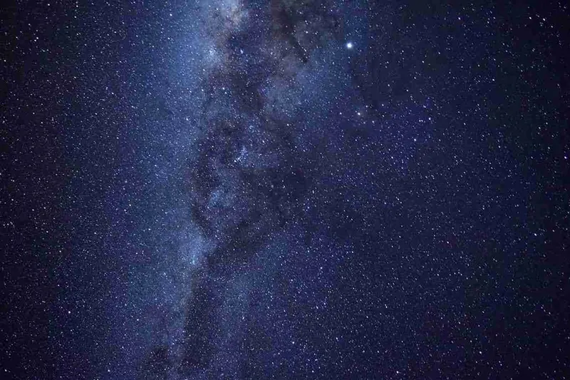 La Vía Láctea sobre el cielo nocturno de Nueva Zelanda