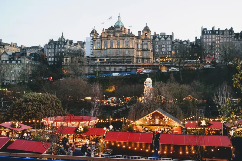 hermoso mercado navidad edimburgo