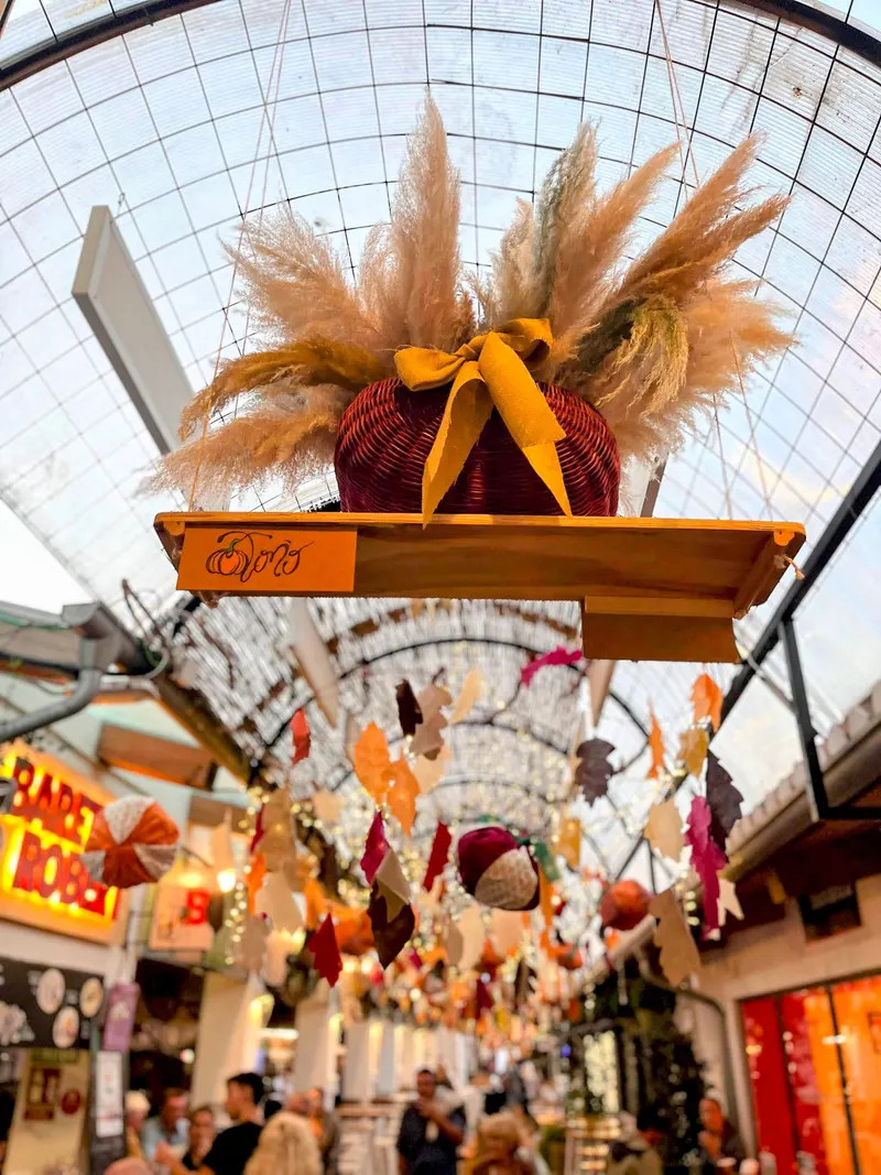 decoracion de Els Magazinos, en otoño, Denia