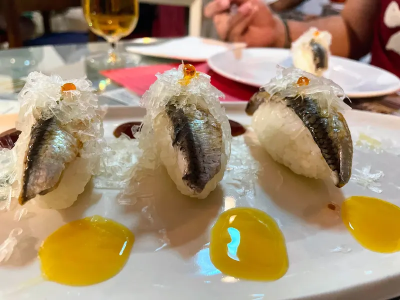 niguiris de sardinas en el baret de miquel, Denia