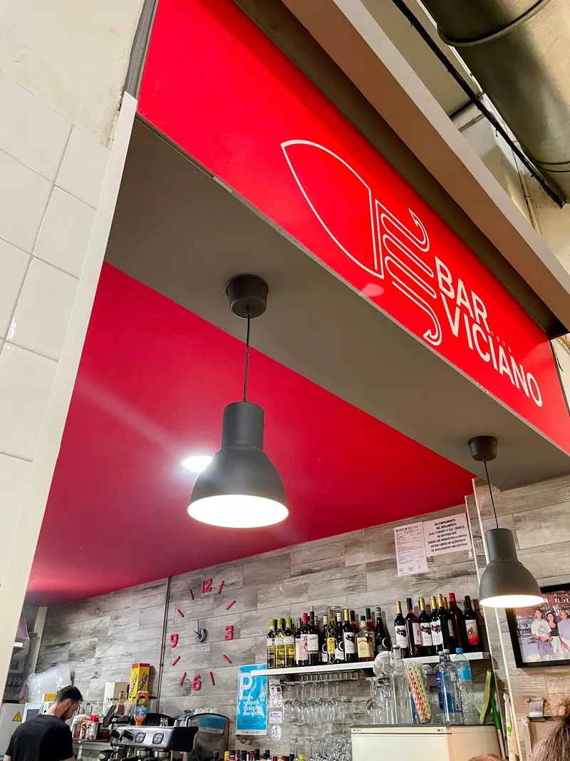 Bar Viciano en el Mercado municipal de Denia, puesto de almuerzos y comidas