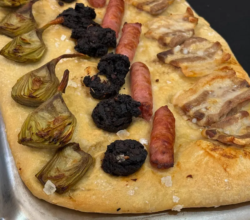 Detalle de la Coca de Fira, gastronomia de Ontinyent. MOS