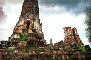 Kyke en un templo de Ayutayya