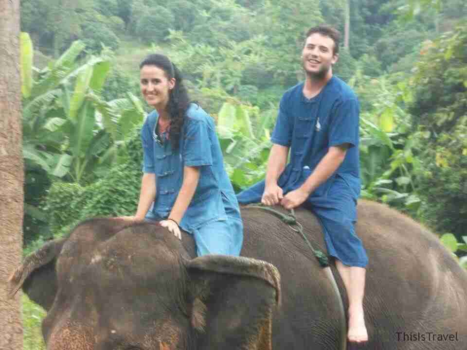 sobre los lomos de nuestro elefante