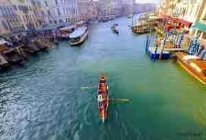 DCIM102GOPROGOPR7156.JPG regata de barcas gran canal