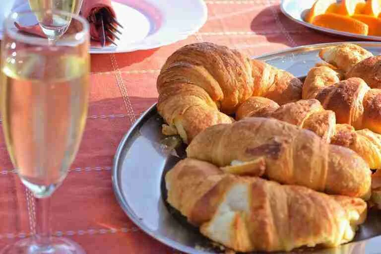 te apuntas a un desayuno masai