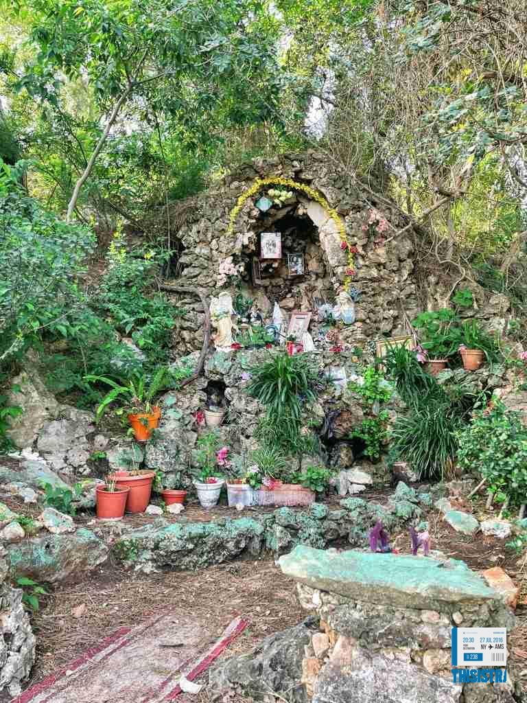 Cova de la verge, Gandia. Detalles