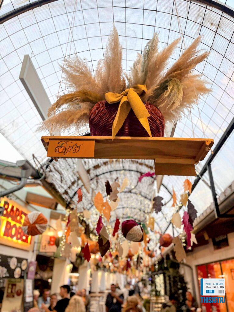 decoracion de Els Magazinos, en otoño, Denia