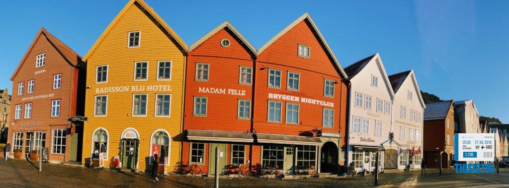 Bryggen, el must de Bergen con sus casas hanseaticas de madera coloridas. Un barrio precioso