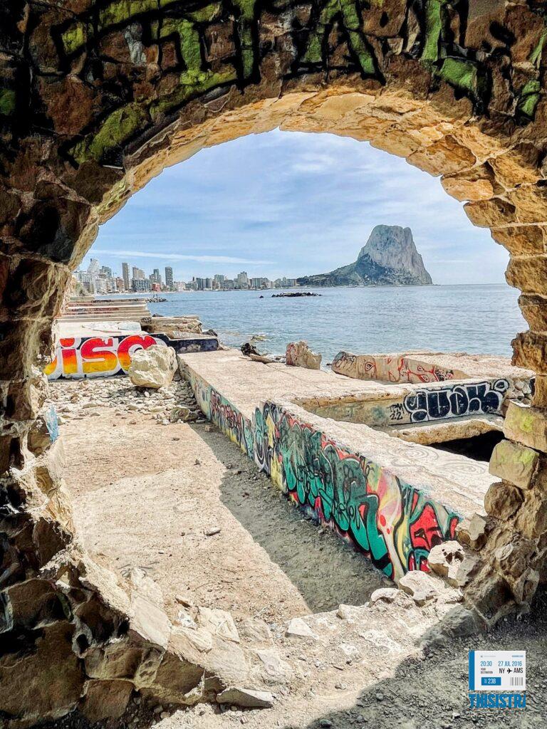 vistas de la playa de Calpe, zona alternativa y de surf