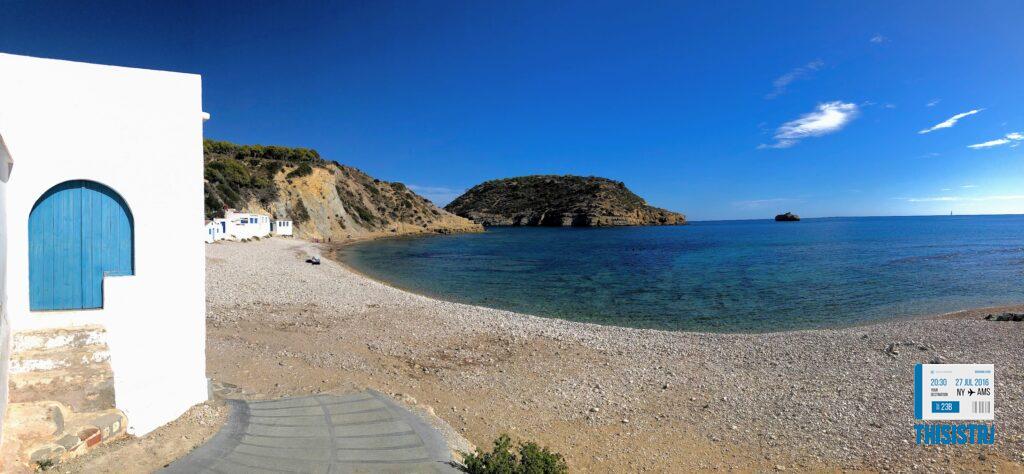 Cala barraca en Otoño. calma, sol y mediterraneo. Jávea