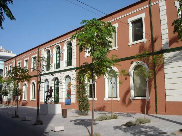 detalle de la fachada del museo del juguete de Denia