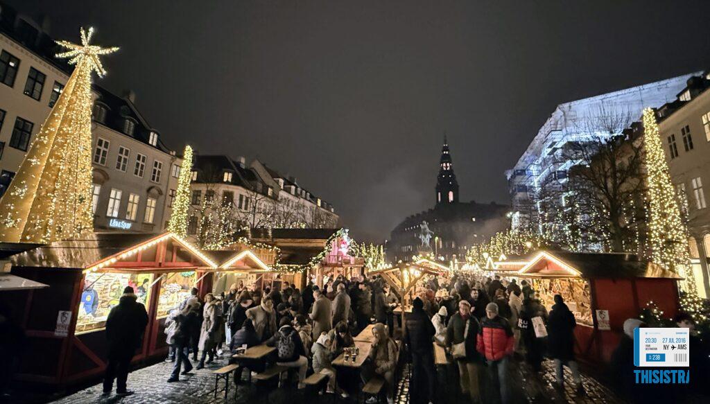 detalle mercado navidad en Dinamarca por la noche