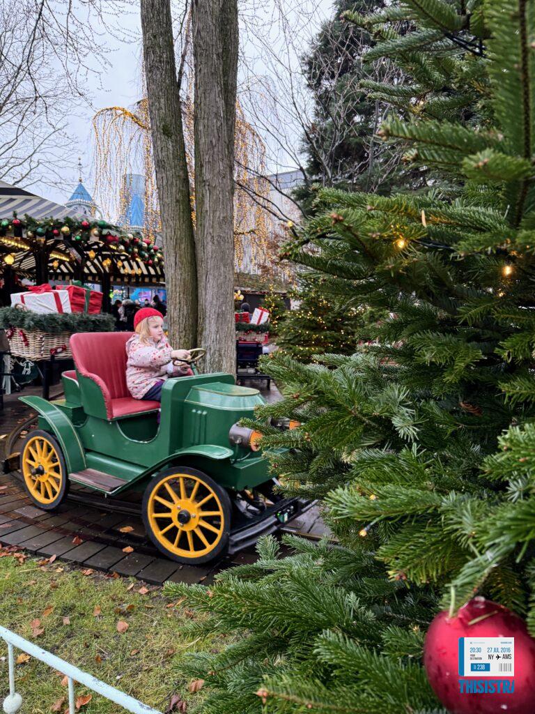 detalle de atraccion del parque Tivoli perfecto para las navidades