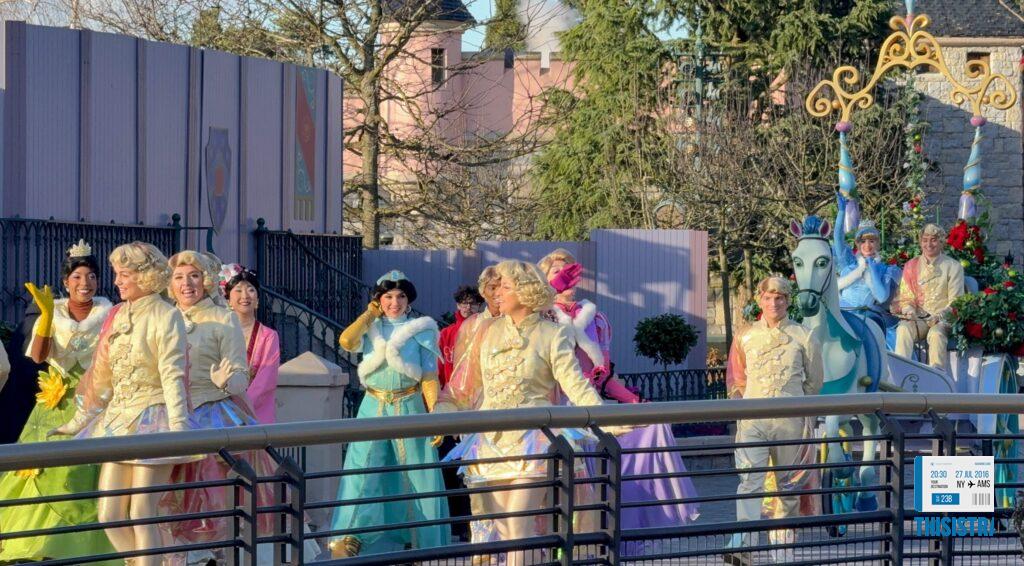 detalle desfile de princesas y principes disney