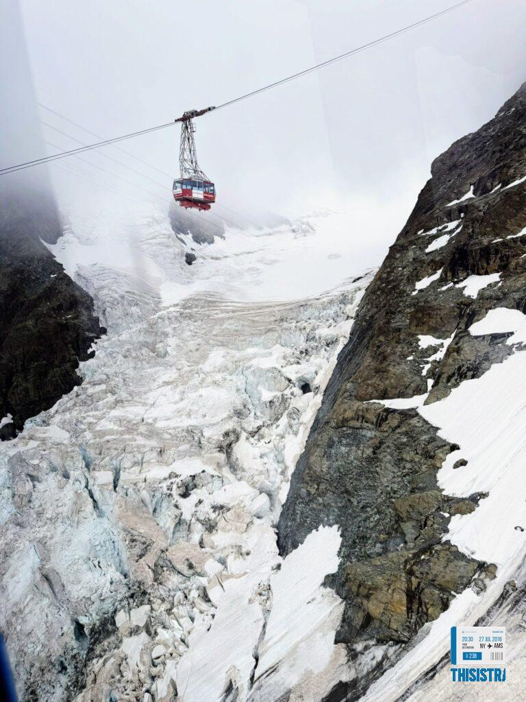 los paisajes nevados de Suiza, detalle teleferico en Cervino